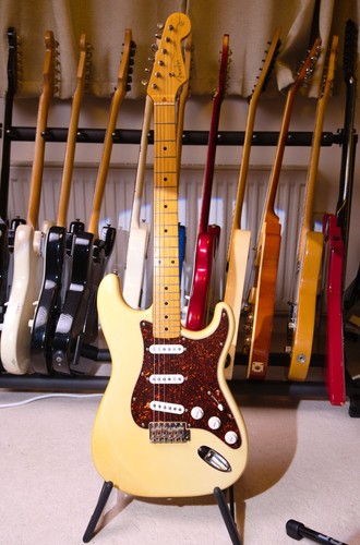 Stratocaster serial number - serial,